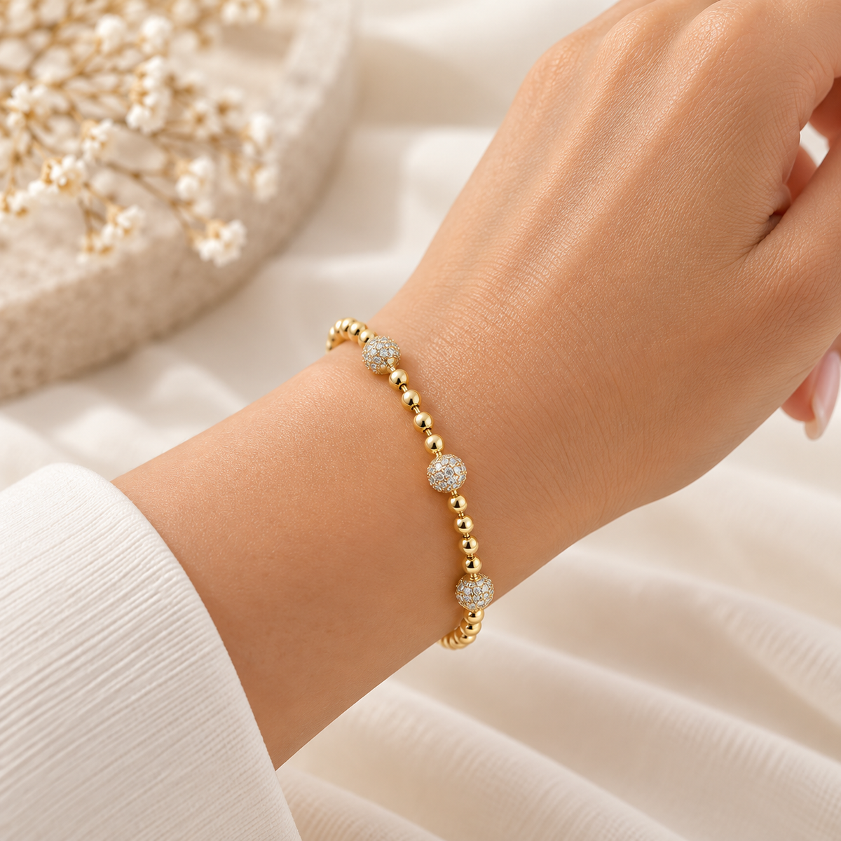 Gloriana Sphere Armband