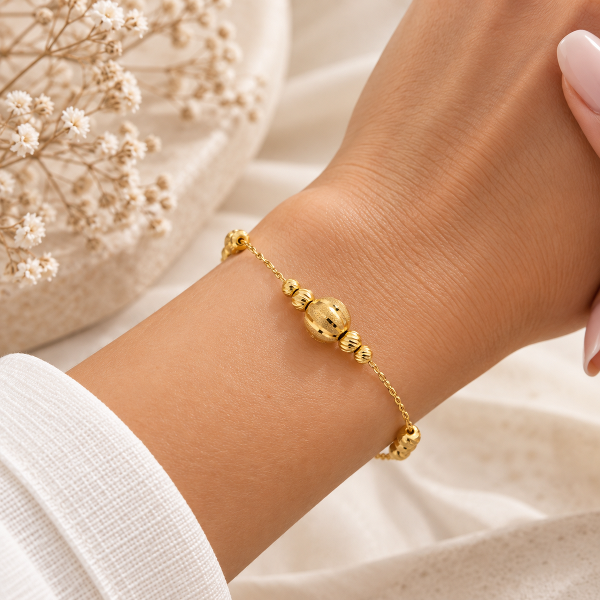 Lunar Armband