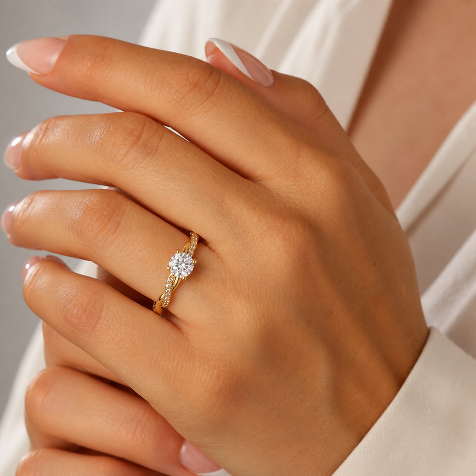 Elanora Twist Ring (Lab)