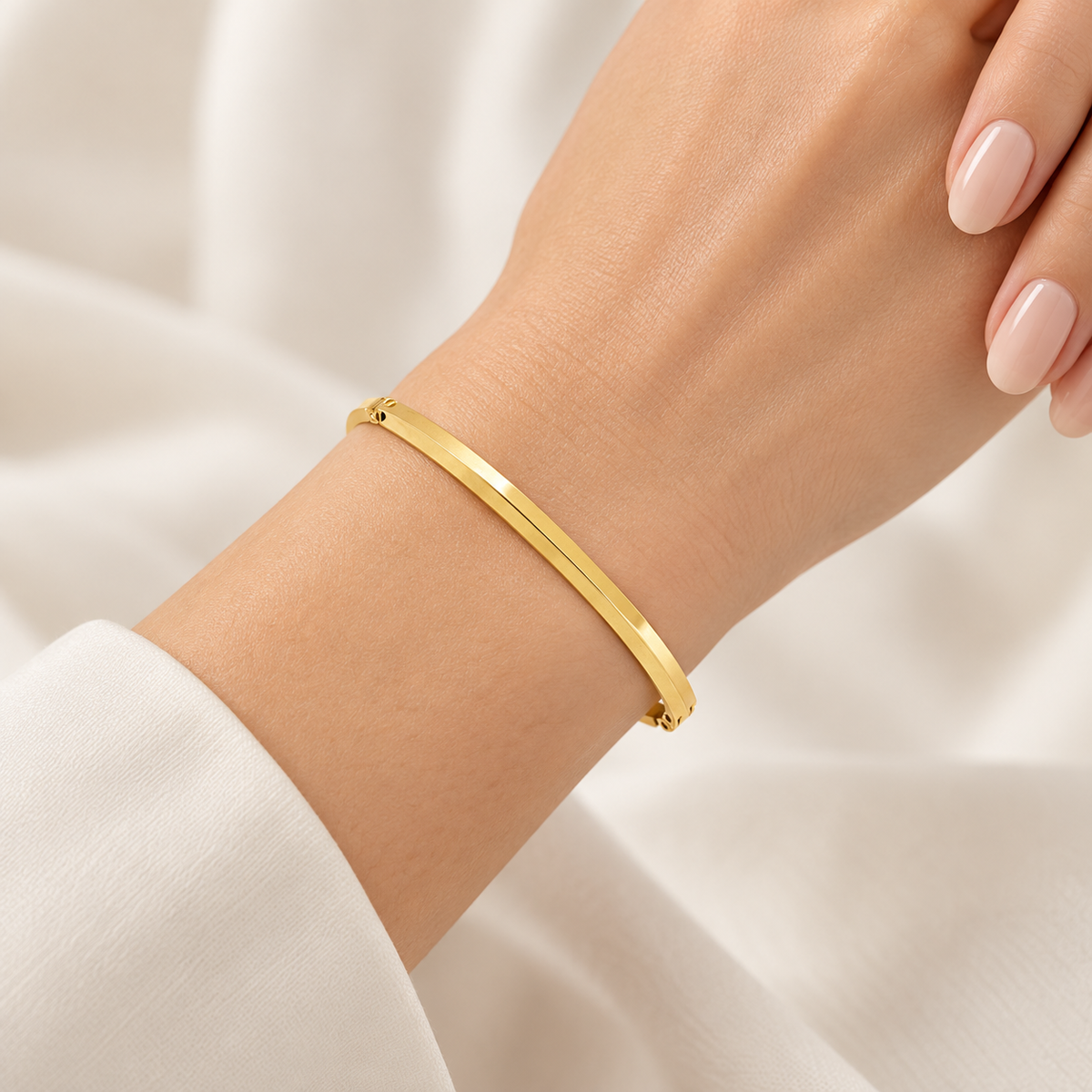 Sleek Shine Armband