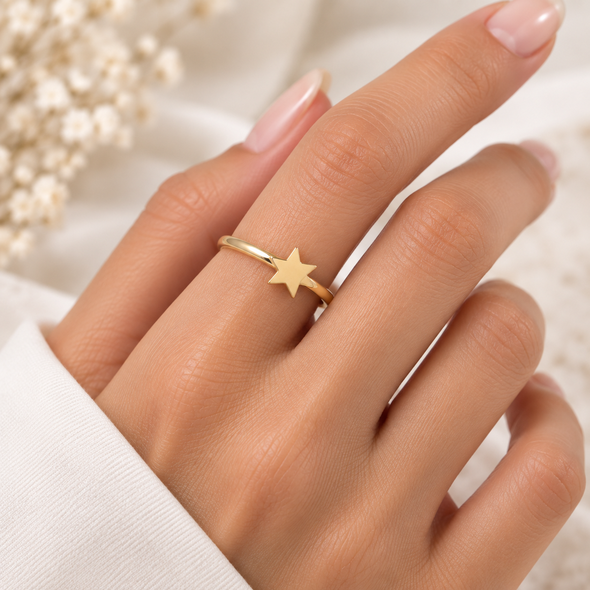 Dainty Star Ring